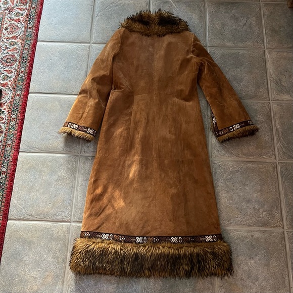 Vintage Suede Leather Overcoat - Picture 6 of 15